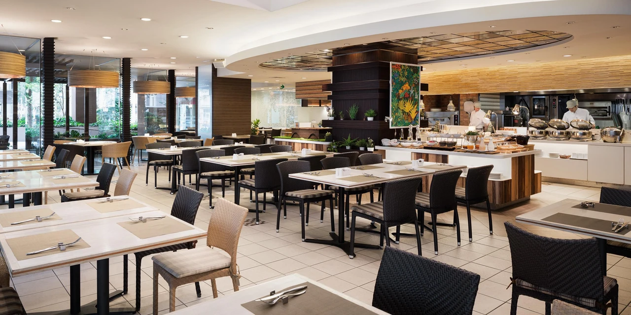 ANA Crowne Plaza Fukuoka · Official image of the hotel’s dining spaces