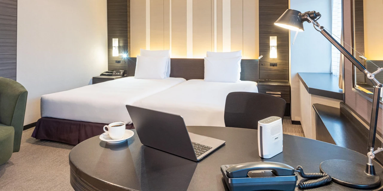 ANA Crowne Plaza Fukuoka · The hotel’s guest-room living and sleeping spaces