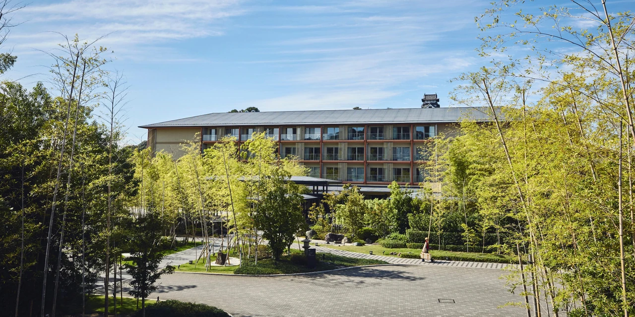 Hotel Indigo Inuyama’s buildings and landscaped gardens